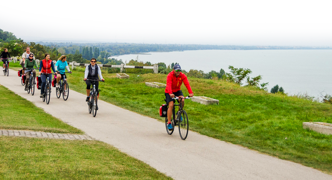 Kerékpáros létesítmények megvalósítása Balatonmáriafürdőn