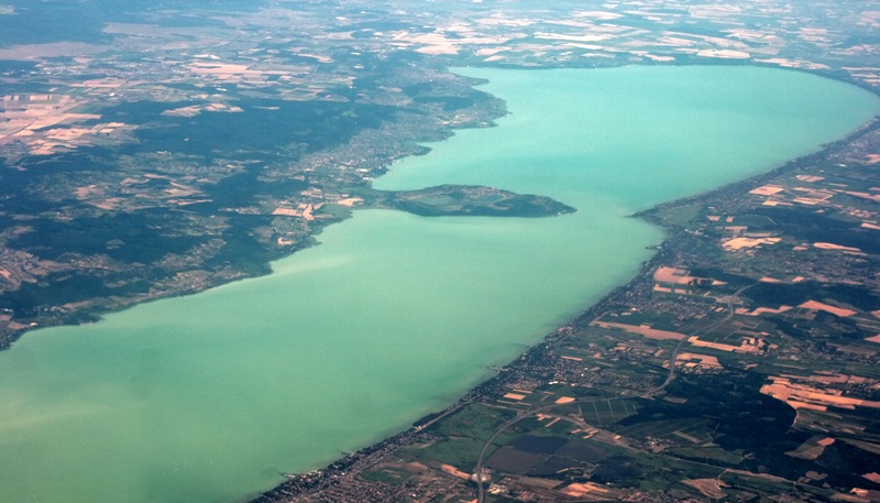 A Balatonpart közterületei partvédő műveinek és közvetlen háttérterületeinek rendezésére vonatkozó környezeti hatásvizsgálati eljárás